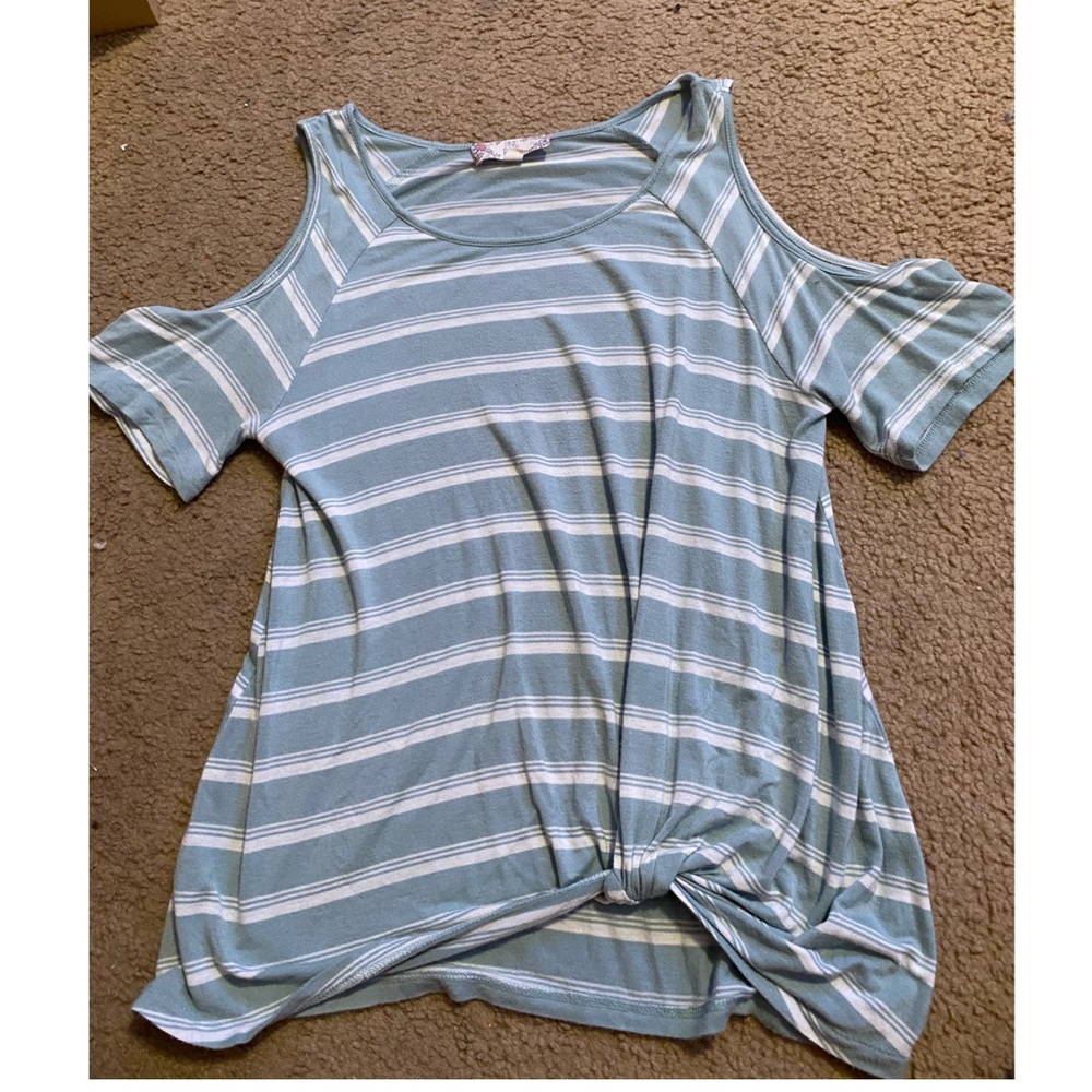 nice green shirt